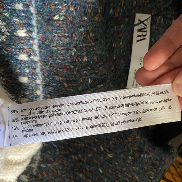 Zara Puff Sleeve Sweater - Picture 5 of 6